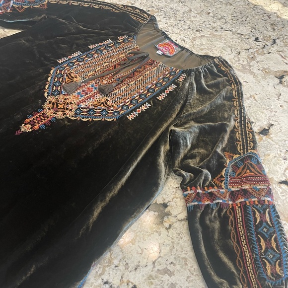 JOHNNY WAS Medium Velvet Peasant Boho Tunic Top Embroidered "Naomi Tiger Eye - Picture 2 of 9